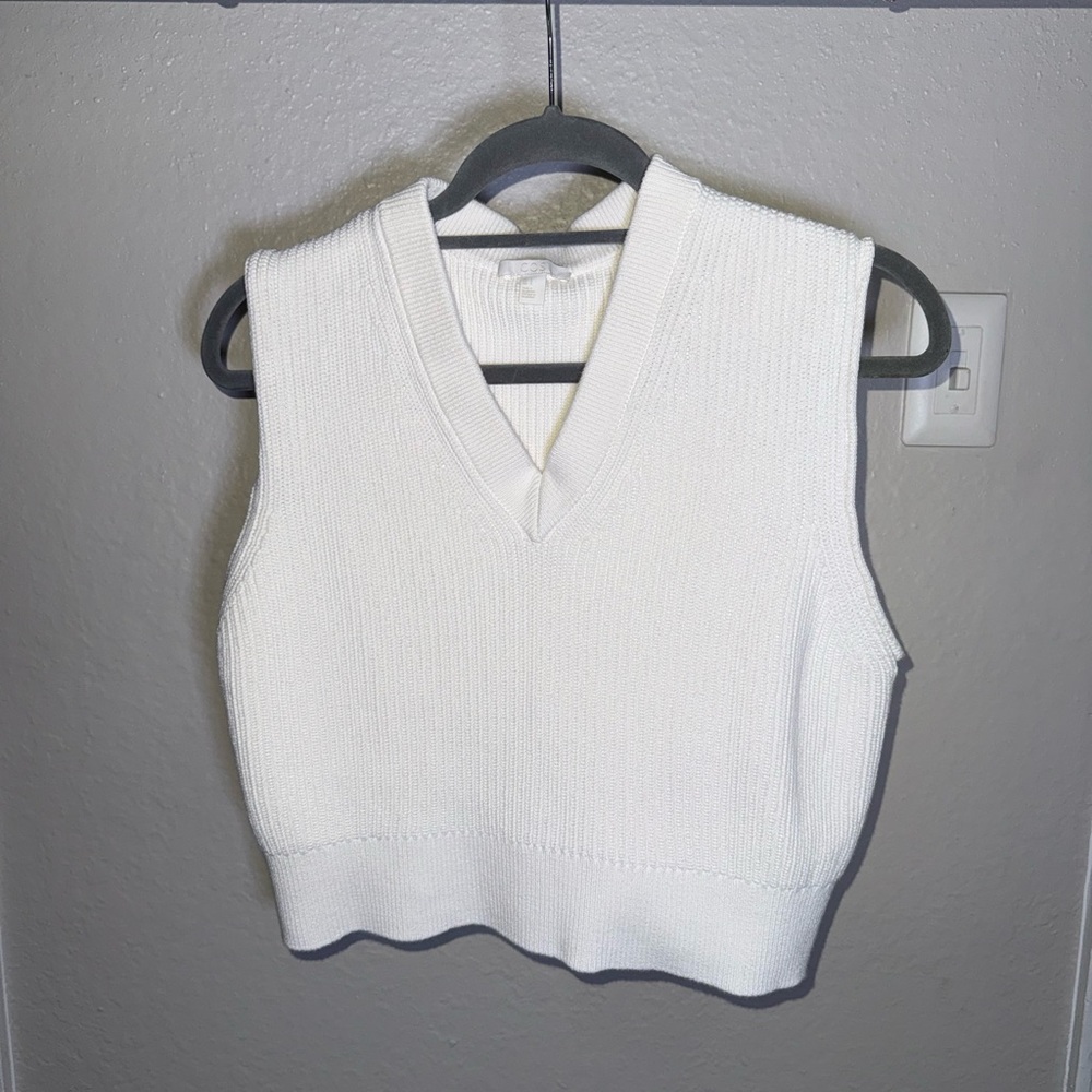 COS Off-White V-Neck Ribbed Knit Vest